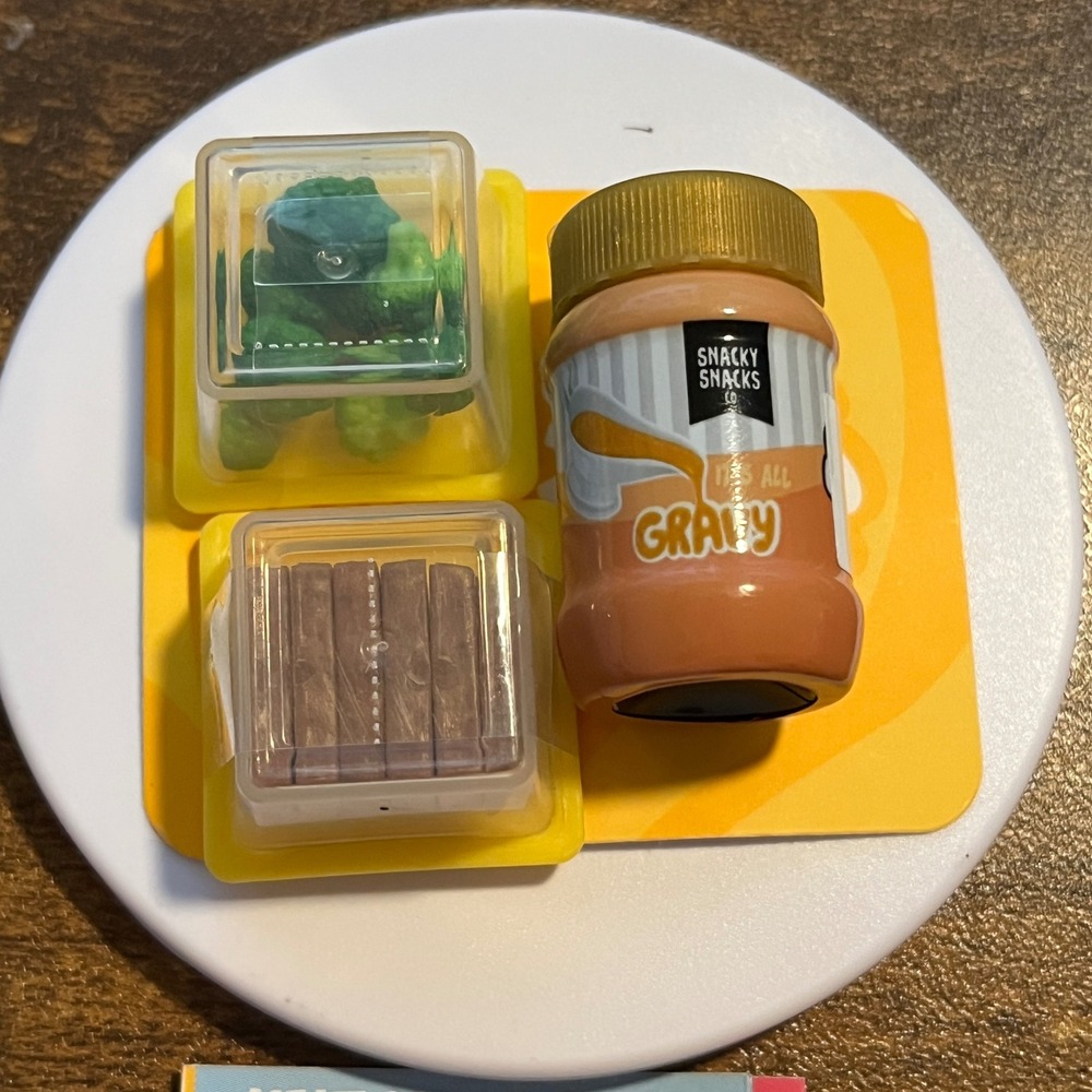 Miniverse Make It Mini Diner Series 4: Meatloaf Leftovers